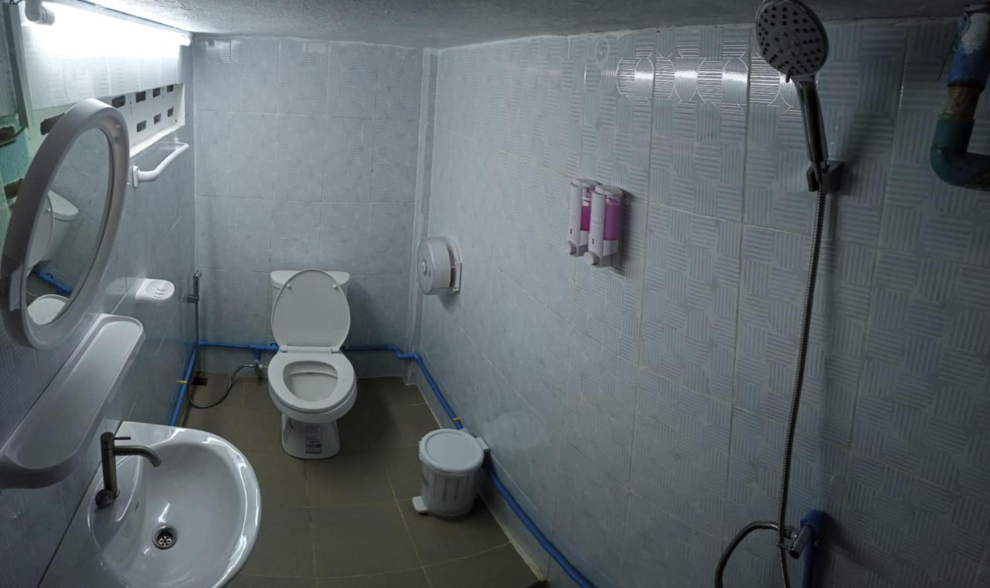 Hostel Neva Paris Паксе Екстер'єр фото